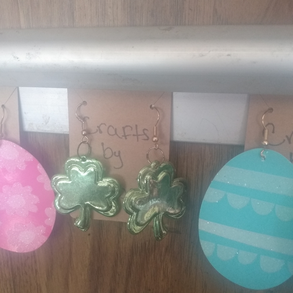 Earrings - Picture 2 of 4